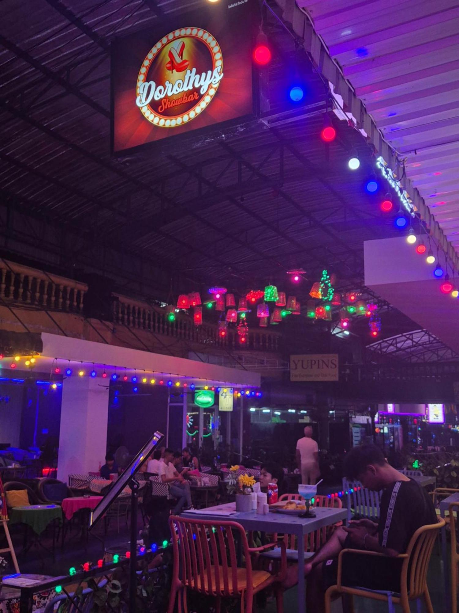 Dorothys Hotel Патая Екстериор снимка