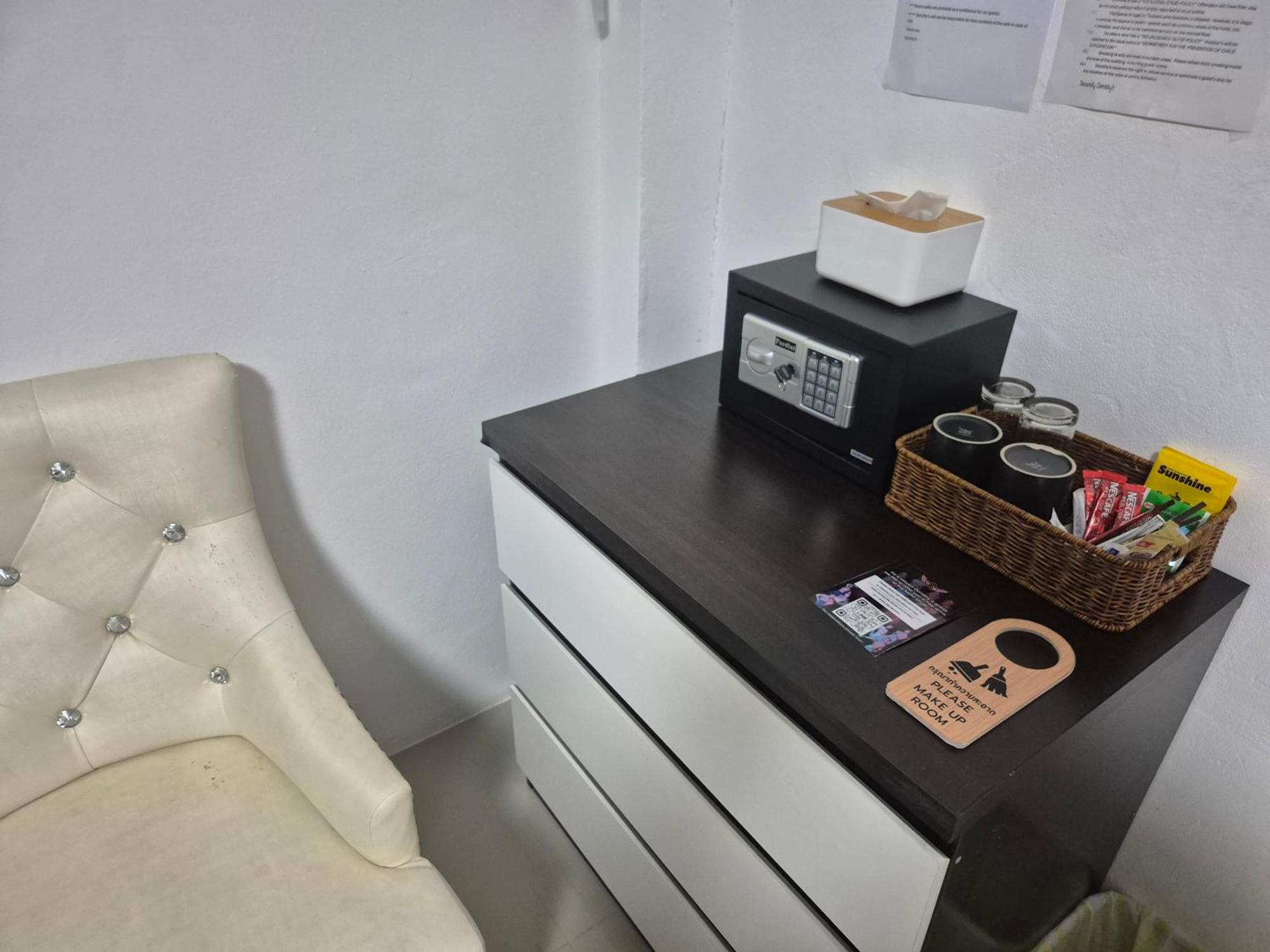 Dorothys Hotel Патая Екстериор снимка