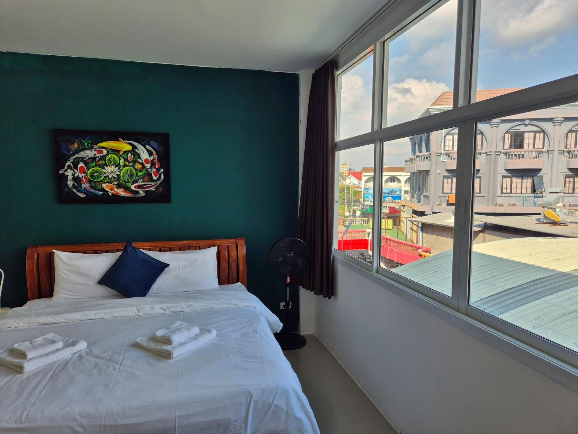 Dorothys Hotel Патая Екстериор снимка