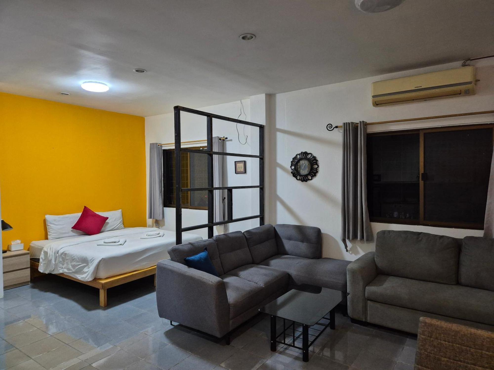 Dorothys Hotel Патая Екстериор снимка